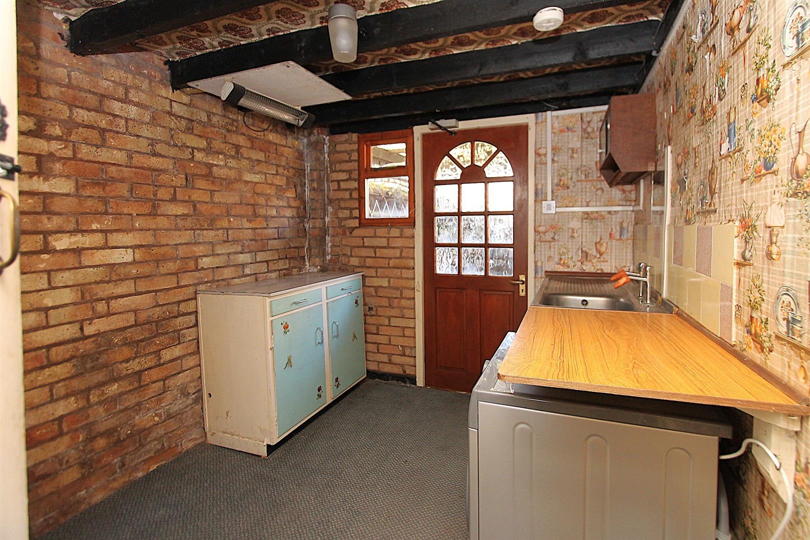 Commonside, Brierley Hill